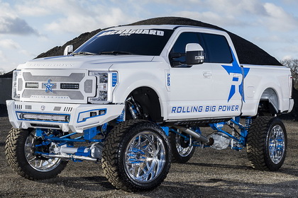 Ford F-250 with RBP Step Stealth Power Running Boards